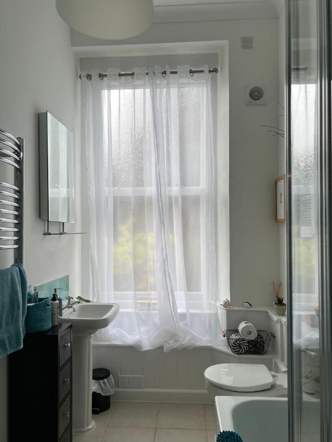 Hollyhocks Home- 2 Bedroomed Ground Floor Sleeps 5 Ivybridge